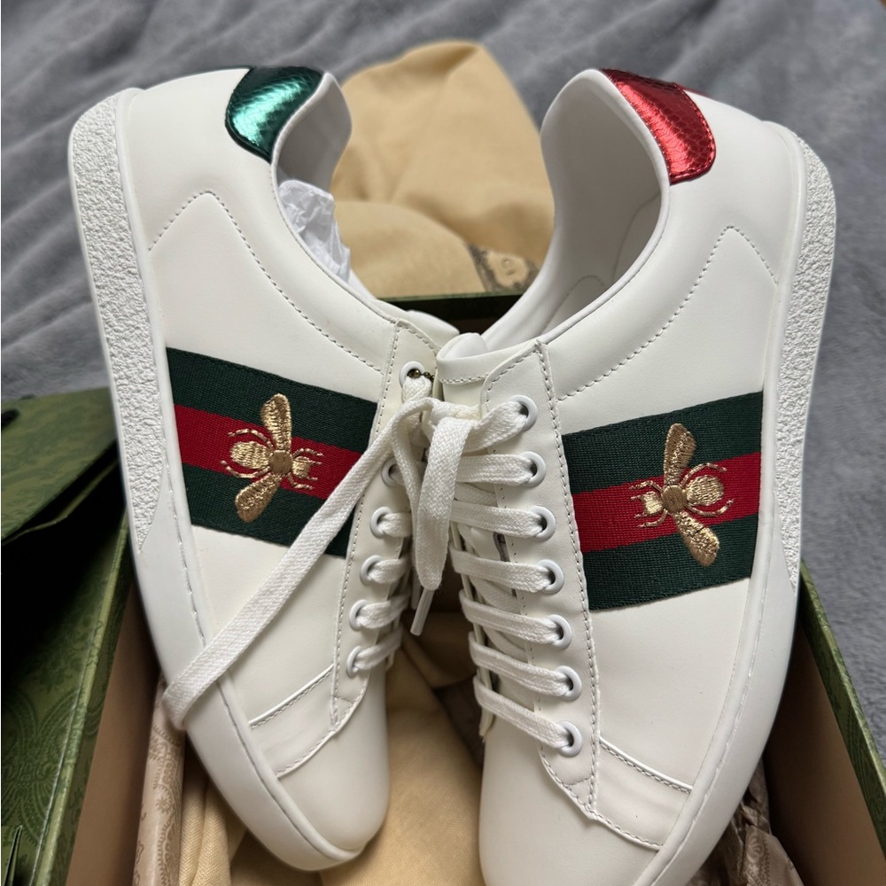 Gucci Ace Sneakers with Bee NIB